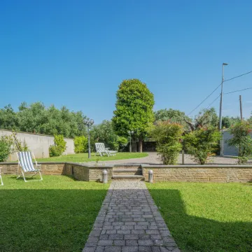 Villa Giuliana Отели в г. Серавецца