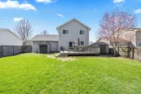 Waukee Retreat, nestled in the heart of the city, stylish and spacious house.