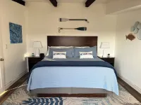 1 BR Lake Condo Perfect Couples Getaway-King Bed