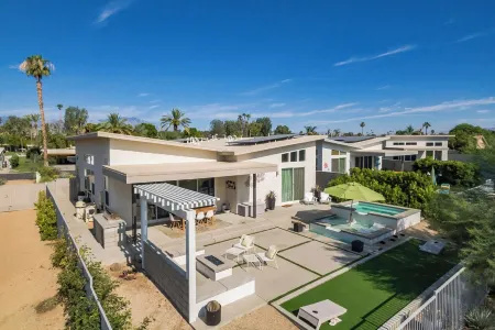 Dakota Retreat [Private Pool] Отели рядом с достопримечательностью «Индиан-Уэллс Теннис Гарден»