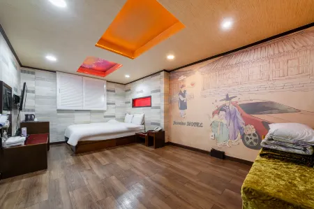 Samcheok Jasmine Отели рядом с достопримечательностью «Cave Mystery Hall»