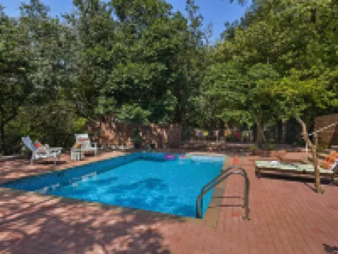 Radha Cottage Hotels in Matheran
