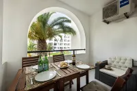 Be my Guest Flat with Pool Acess Hotel di Porches