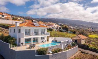 Villa Eldomar 61 in Estreito da Calheta