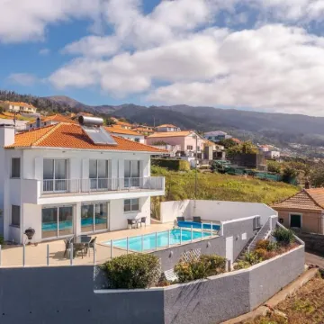 Villa Eldomar 61 in Estreito da Calheta
