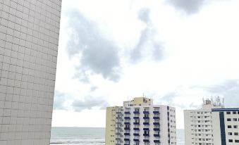 Pé Na Areia Praia da Ocean