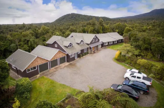 Patuha Rainforest Retreat Hotels in 