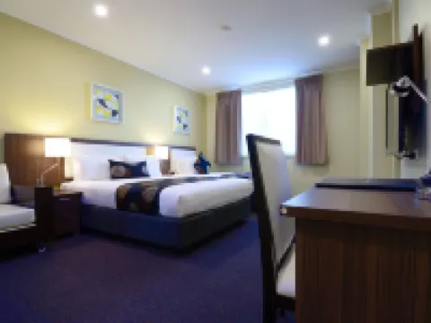 พาร์ค สไควร์ มอเตอร์ อินน์ แอนด์ เซอร์วิส อพาร์ตเมนท์ โรงแรมในเมลเบิร์น