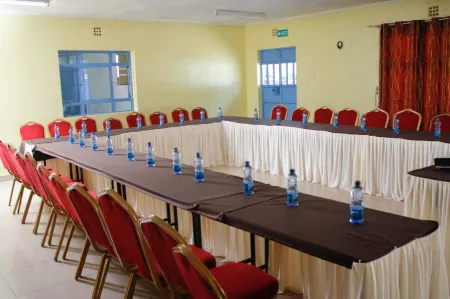 Diamond Rock Resort & Guest House Отели в г. Какамега