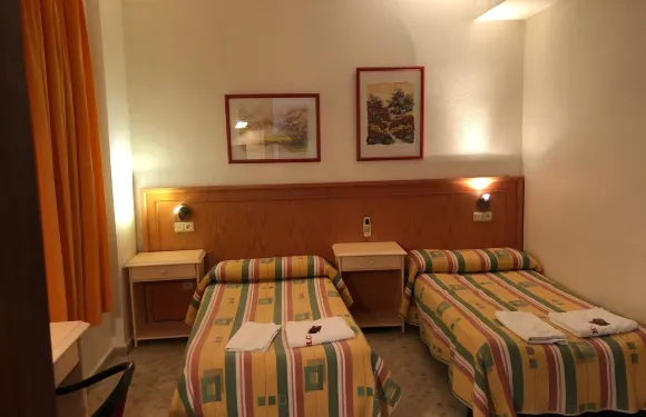 卡洛斯三世青年旅舍