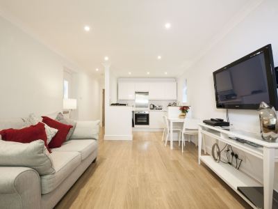 High Hedges Apartment B