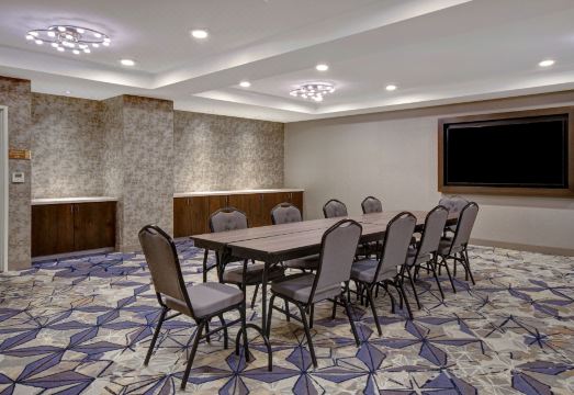 페어필드 인 조식 공간