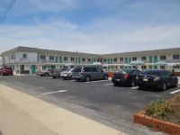 The Jetty Motel - Motels
