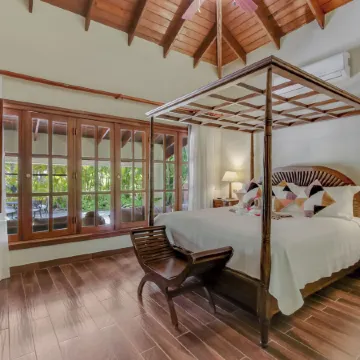 Beautiful Villa with Pool Gym and Maid