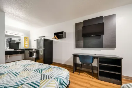 Studio 6 Laredo, TX - North I 35 Отели рядом с достопримечательностью «Десайдрио Бизнес»