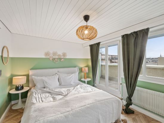 Becozy Self Check-in Pop-up Hotel Basel