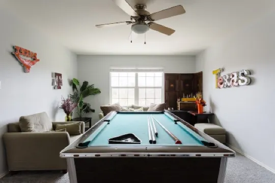 Spacious 7Br Getaway with Pool, Hot Tub & Arcades