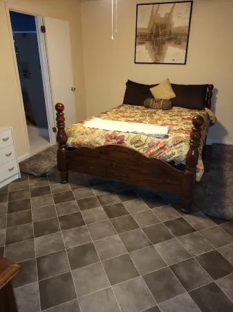 Robin's Nest - Cozy Family Get Away Отели рядом с достопримечательностью «Монтгомери Музеум оф Файн Артс»