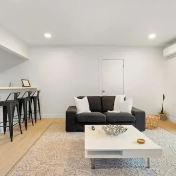 Spacious Apt w/1BR - City Center