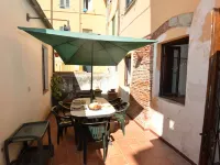 Lucca Central Garden Cottage - Bungalows