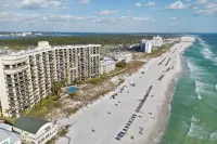 Gull Watch by Avantstay Beachfront Condo Hotels near St. Andrews State Park