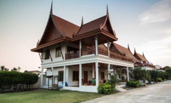 ThaiHome Resort