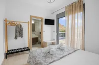 Park and Sea View Villa with Pool 2 - 3-Star