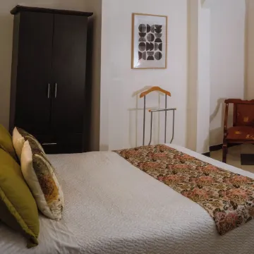 Hotel Makroz Colonial