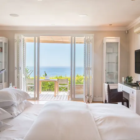 Compass House Boutique Hotel - Adults Only Отели рядом с достопримечательностью «Бантри-Бэй»