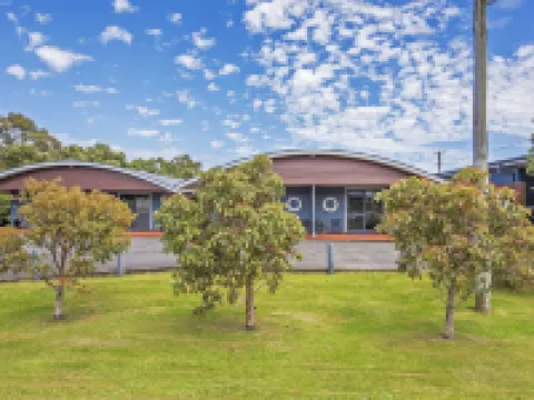 Strahan Bungalows Hotels in Strahan