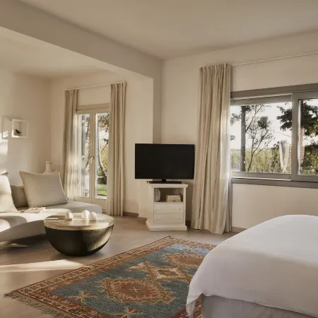 Yria Island Boutique Hotel & Spa