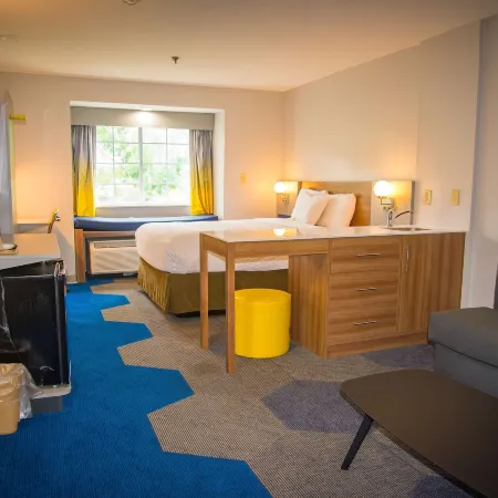 Microtel Inn & Suites by Wyndham Daphne/Mobile
