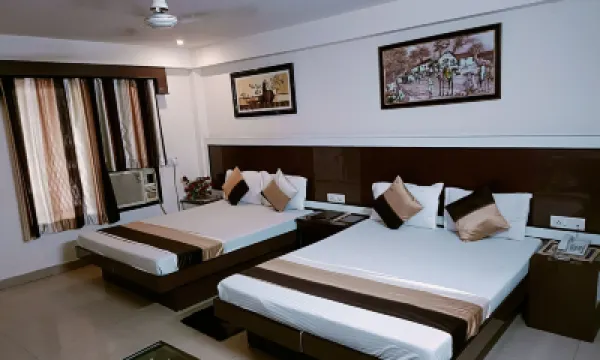 Hotel Su Shree Continental 5 Minutes Walk from New Delhi Railway Station Hôtels à : 