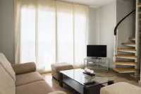 Apartamentos Plaza Picasso Hôtels à proximité de : Bordados Casti Indumentaria Valenciana