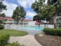 Motel 6 Santa Ana, CA - Irvine - Orange County Airport - Beach