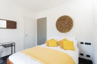 Co-b730-Alem2bt - Lovely Apartment Overlooking the Lake - parking