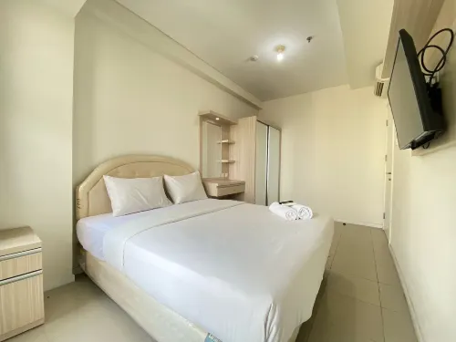 Homey Furnished 2Br Apartment at Parahyangan Residence - Kitchens