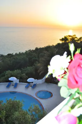 Beautiful Holiday Apartments Maria with Pool - Agios Gordios Beach