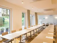 Wald & Golfhotel Lottental Hotels near ICAMS