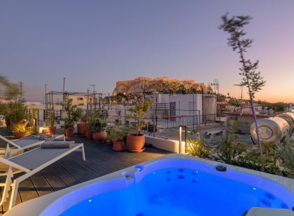 Your 4 Bdrm Dream House Acropolis View & Jacuzzi