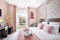 Hotel du Vieux Port Hotels in Saint-Raphaël