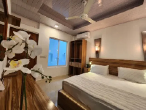 BATUTA MALDIVES FOURSON Hotels in Thulusdhoo
