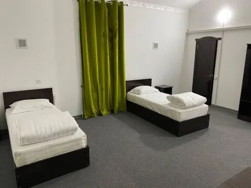 Green Apple Hotel