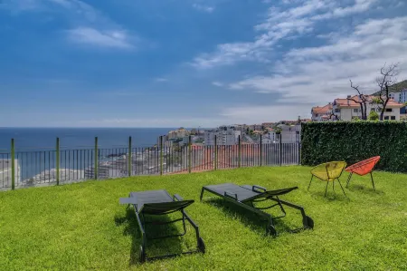 Mango Отели рядом с достопримечательностью «Sacred Art Museum (Museu de Arte Sacra)»