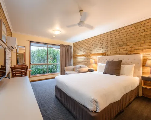 AAt 28 Goldsmith Motel Hotels in Hamilton