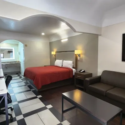 Scottish Inns & Suites Sam Houston Pkwy Отели рядом с достопримечательностью «Вестчейс»