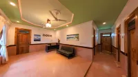 Himandhoo Lodge Hotels in Moofushi