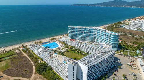 Brand New Condo Aria Ocean 501 by Kivoya