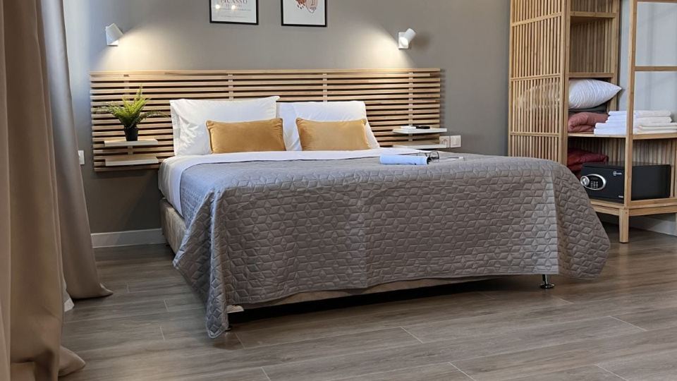 Luxor Suites Venizelou