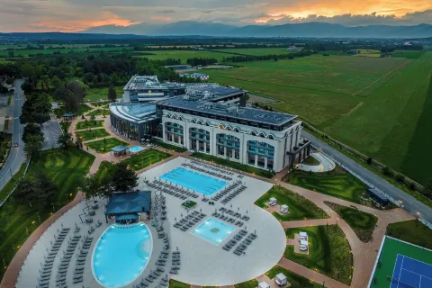 Kings' Valley Medical & Spa Hotel